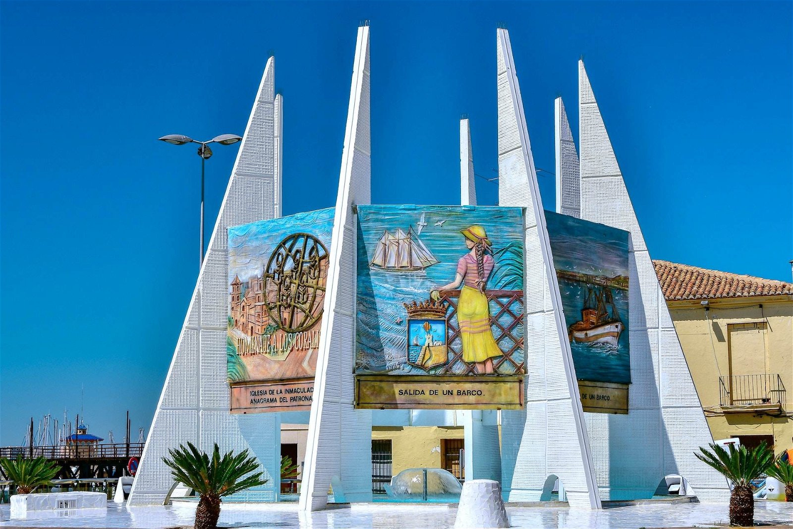Monumento las Coralistas.